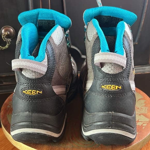 NWOT Keen Mid WP Hiking Boots Shoes Womens size L9 R9.5  🥳 Host Pick 🥳 - Picture 4 of 16